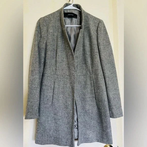 Zara Women's Wool Gray Coat - Picture 4 of 11